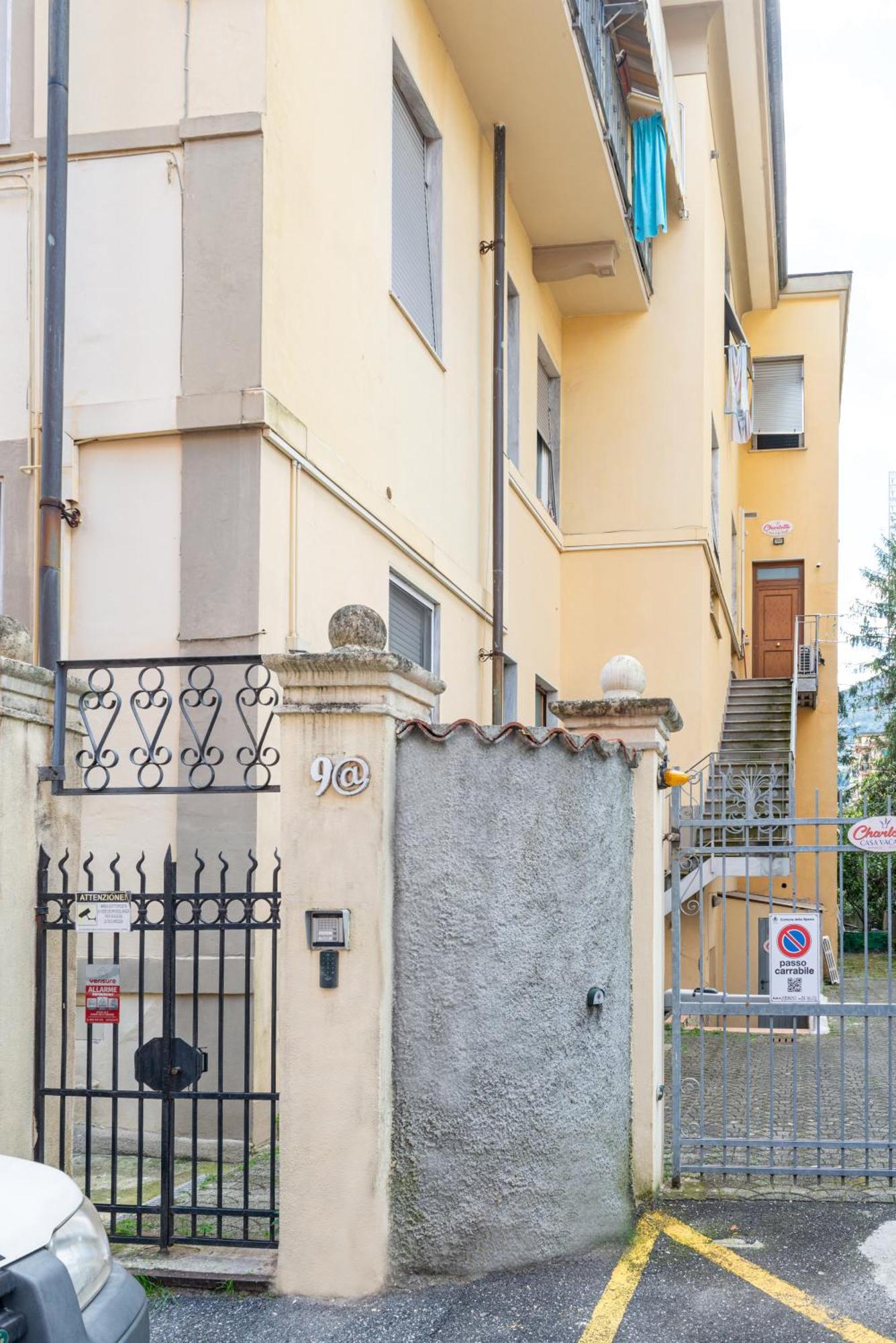Charlotte Appartamento Con Parcheggio, 5 Terre, Vicino Stazione La Spezia Eksteriør bilde