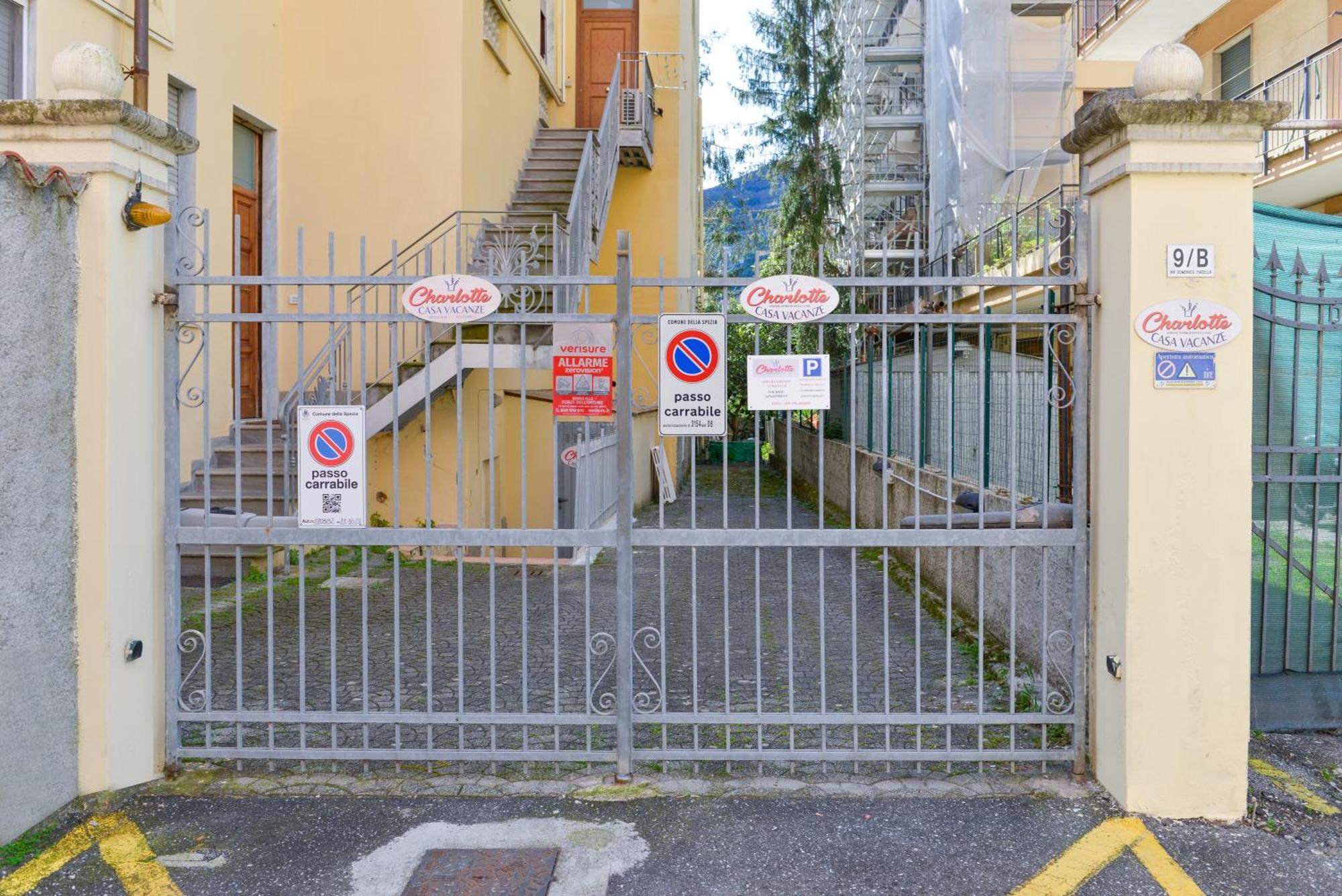 Charlotte Appartamento Con Parcheggio, 5 Terre, Vicino Stazione La Spezia Eksteriør bilde